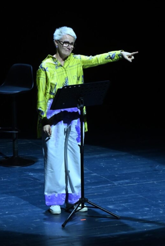 l'attrice in scena