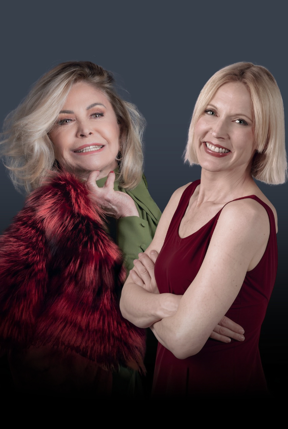 Paola Quattrini e Gaia De Laurentiis in posa